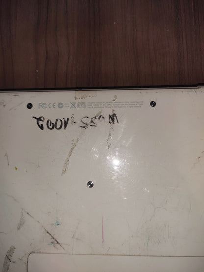 Apple MacBook A1181 13.5" Laptop 2007 White - For Parts
