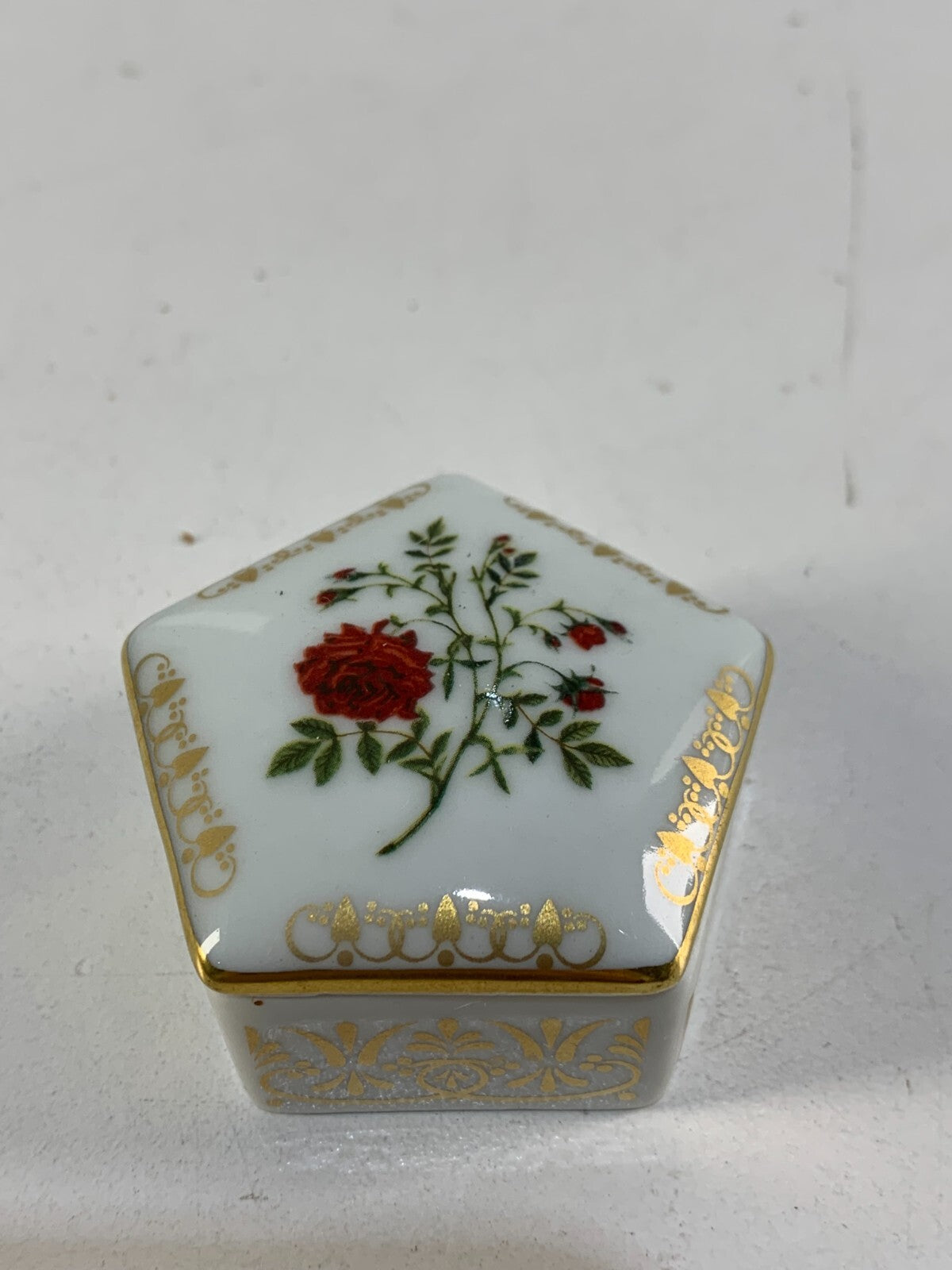 Vintage Empress Josephine's Rose Garden Fine Porcelain Trinket Jewelry Box 1980