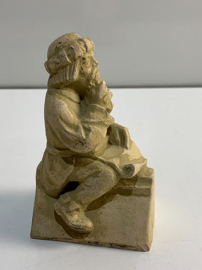 FLYING BUTTRESS STATUE - ARCHITECT