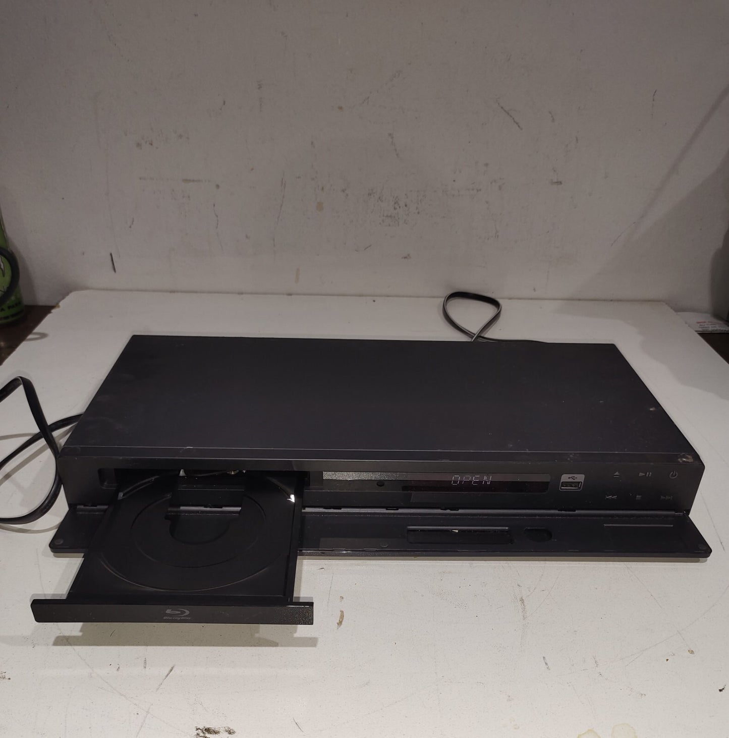 Samsung BD-P1600 Blu-Ray CD DVD Player 1080p Dolby Netflix Ready