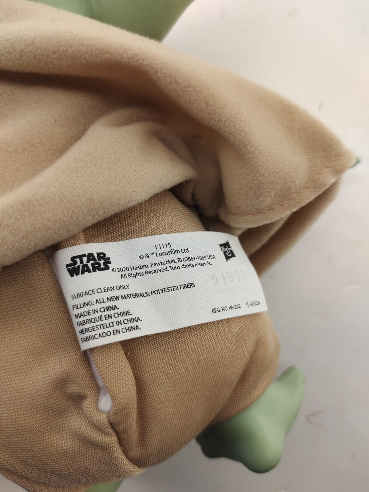 Hasbro Star Wars Crying Mandalorian Baby Yoda Grogu