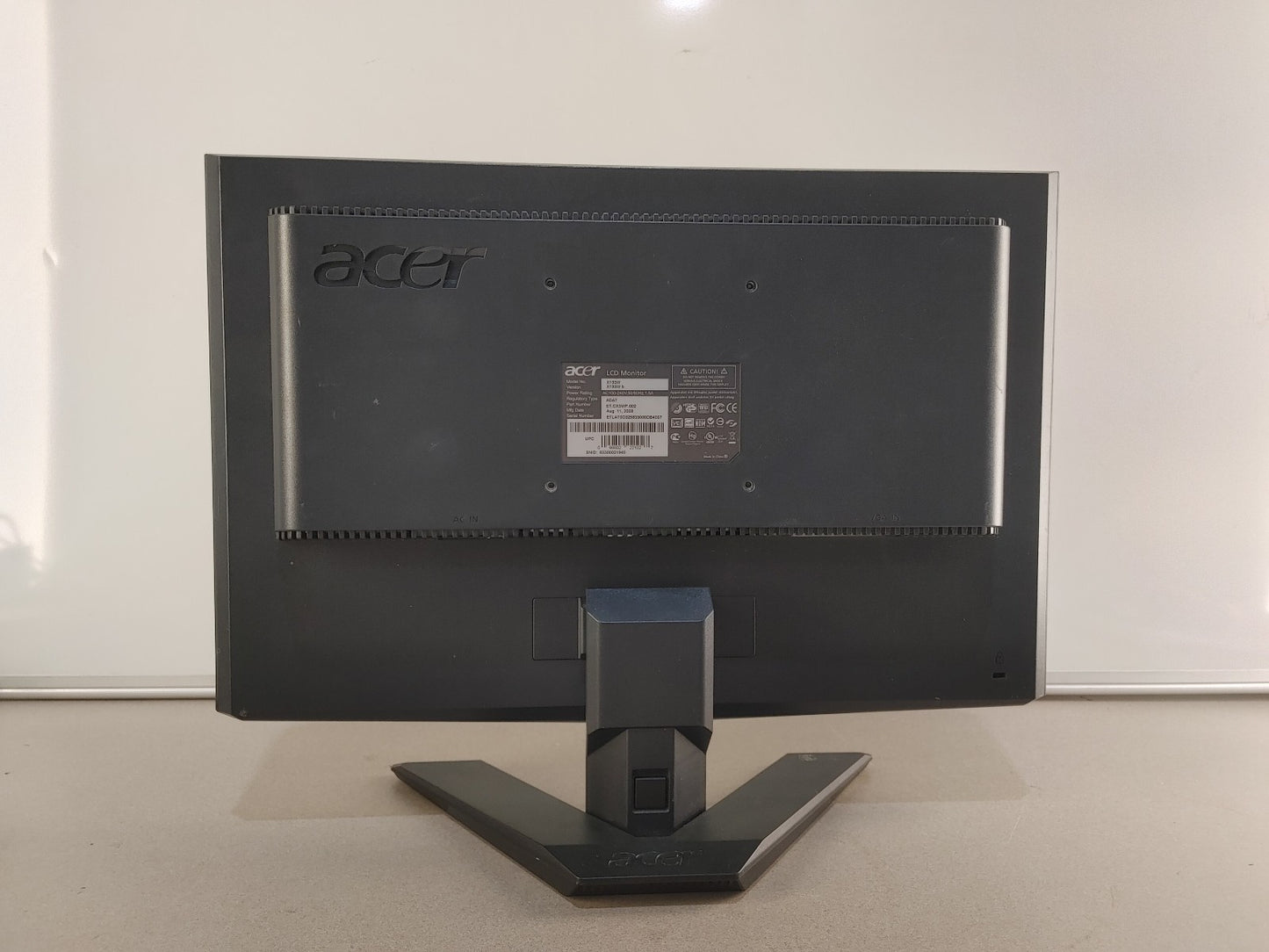 GOOD CONDITION Acer X193W 20inch LCD Widescreen Monitor VGA Only HD Black