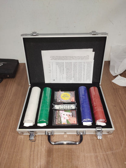 Cardinal's Texas Hold'em Poker Chip Set with Metal Aluminum Case