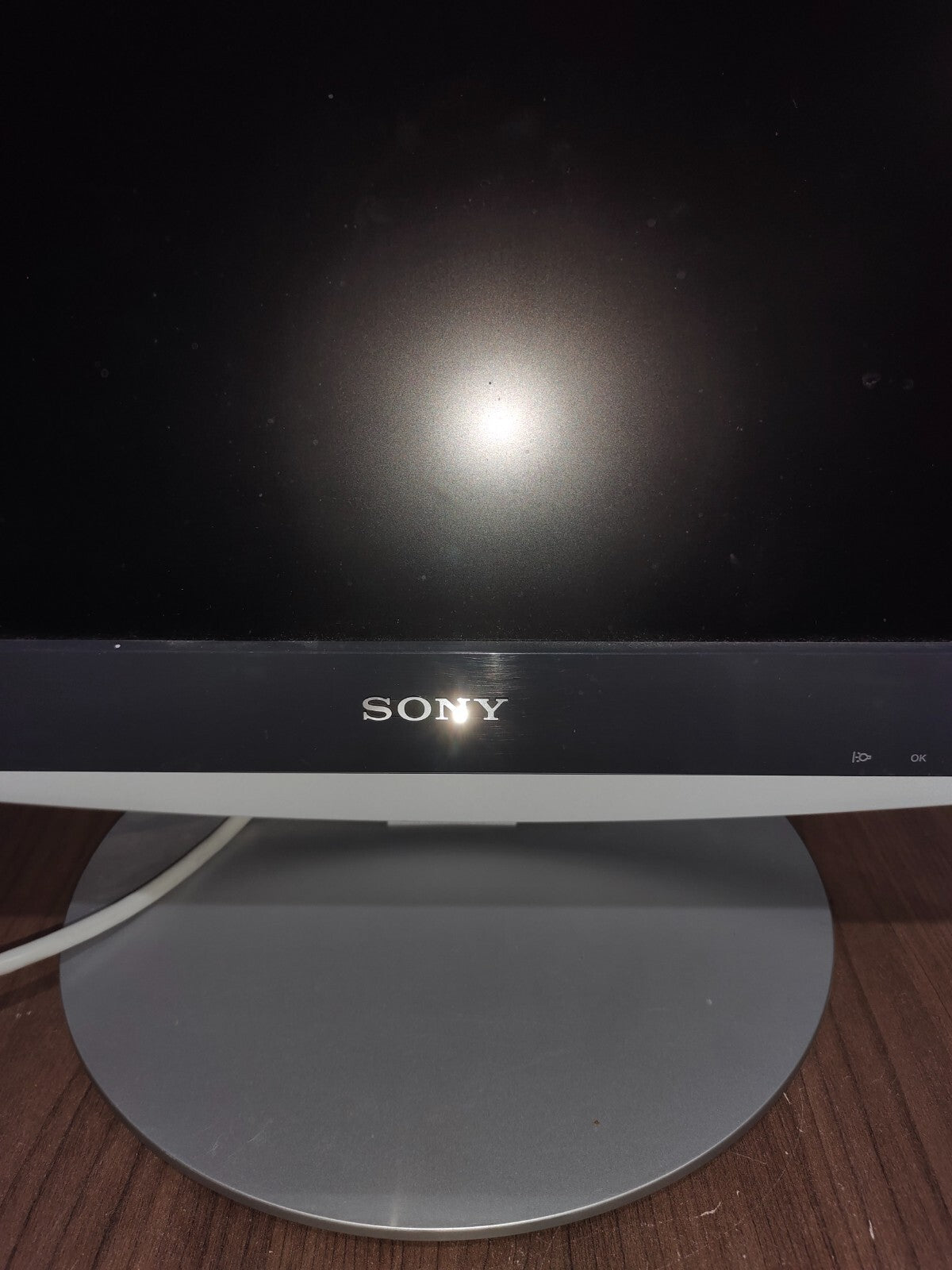 Sony SDM-HS93 LCD Computer Monitor - 19 inch Monitor VGA