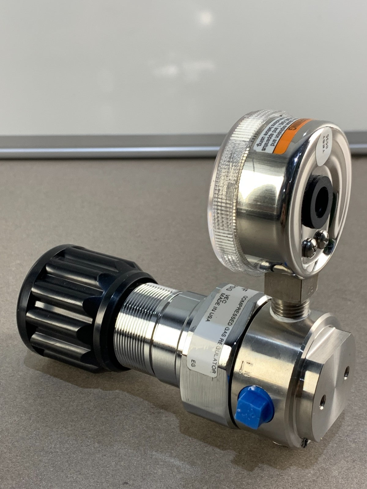 Victor SGL500‑40‑4F‑4F Regulator 0‑40PSIG 1/4" NPT SS 3000 PSI Inlet Clean Room