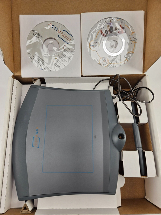 Wacom USB Drawing Graphics Active Tablet 9" x 9" FT-0405-U06