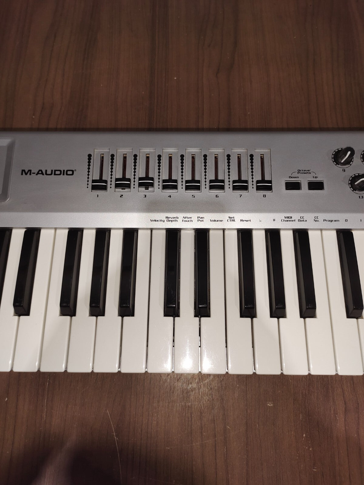 M-AUDIO Radium 49 Mini-Keyboard