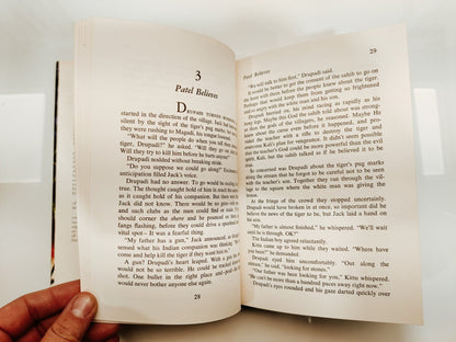 Eyes in the Jungle by Bernard Palmer HC Book with Dust Jacket 1972 2nd Printing