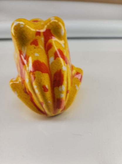 Yellow Frog Porcelain Sponge Holder - Whimsical and Charming Collectible Decor