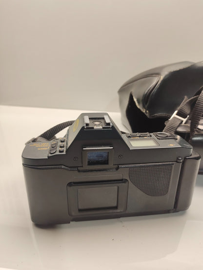 Canon T-70 Film Camera with 35-70mm f/3.5-4.5 FD Lens