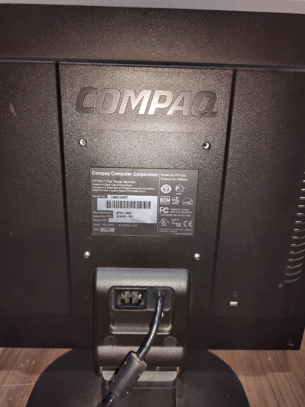 Compaq FP7317 Model - PE1232 - Flat Panel Monitor