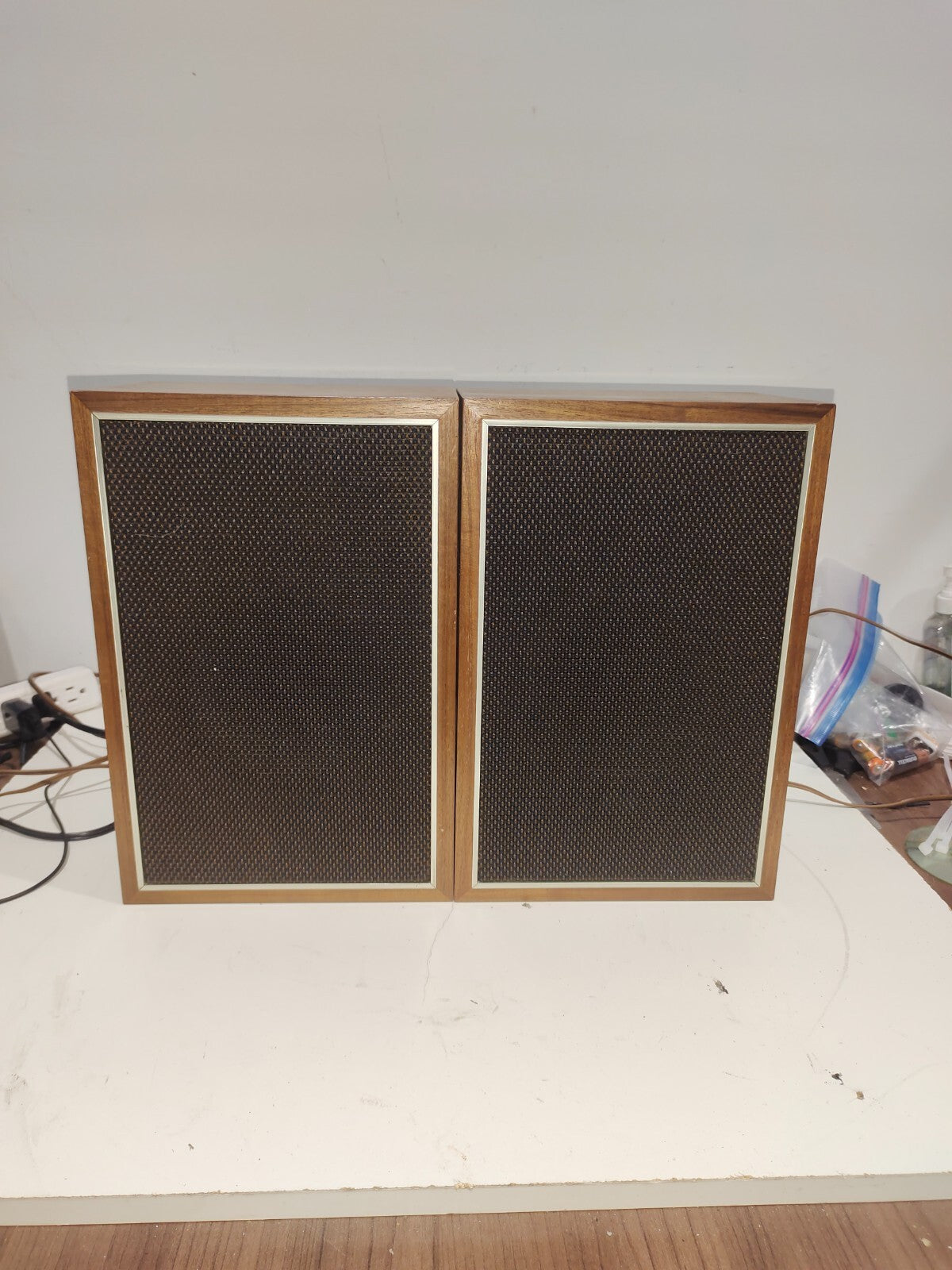 Vintage Simpsons Speakers Model 28211 - 8 OHM 10 Watts - Brown