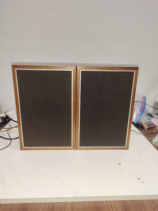 Vintage Simpsons Speakers Model 28211 - 8 OHM 10 Watts - Brown