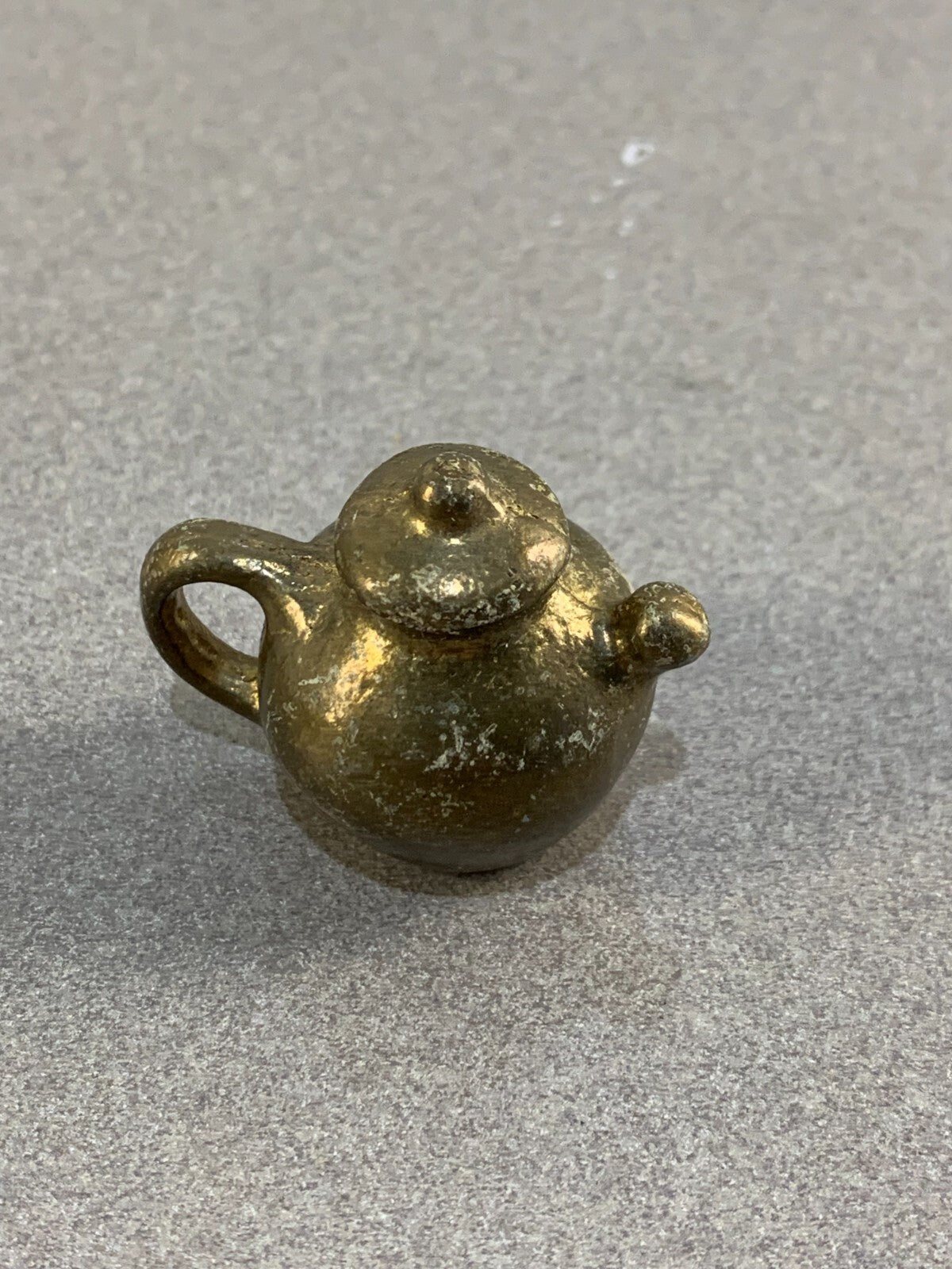 Brass small teapot ornaments