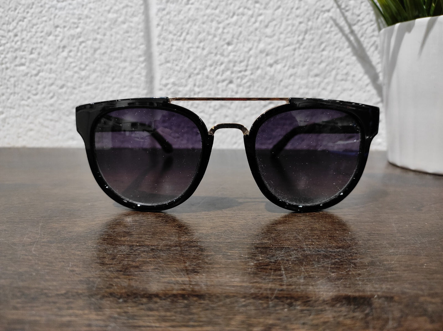 GUESS GF0316 01B Shiny Black/Gradient Black Round Sunglasses