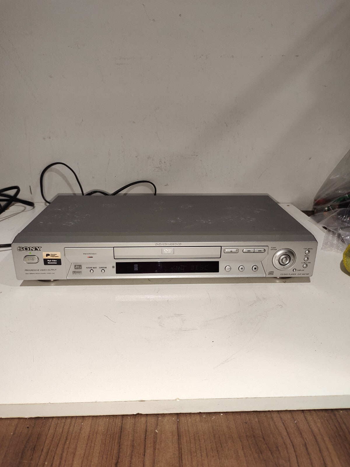 Sony DVP-NS715P Dolby Digital CD/DVD Player