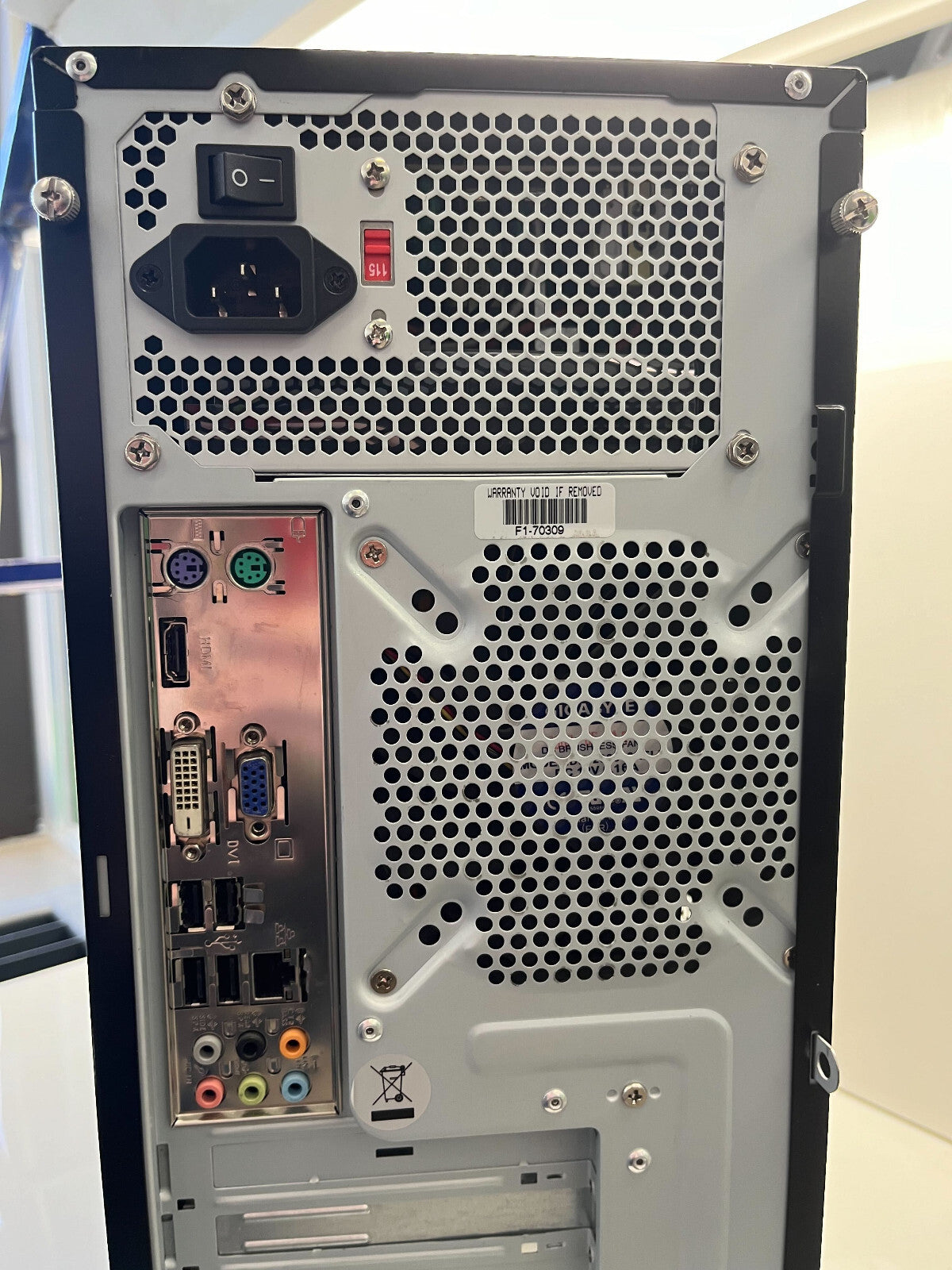 Custom Built PC AMD Phenom 9550 @ 2.20 GHz 4GB RAM 500GB HDD