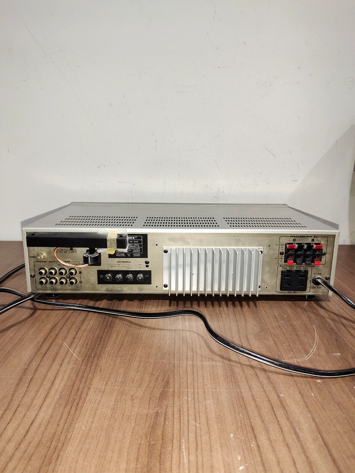 Vintage Fisher AM-FM Stereo Synthesizer Receiver - RS-225