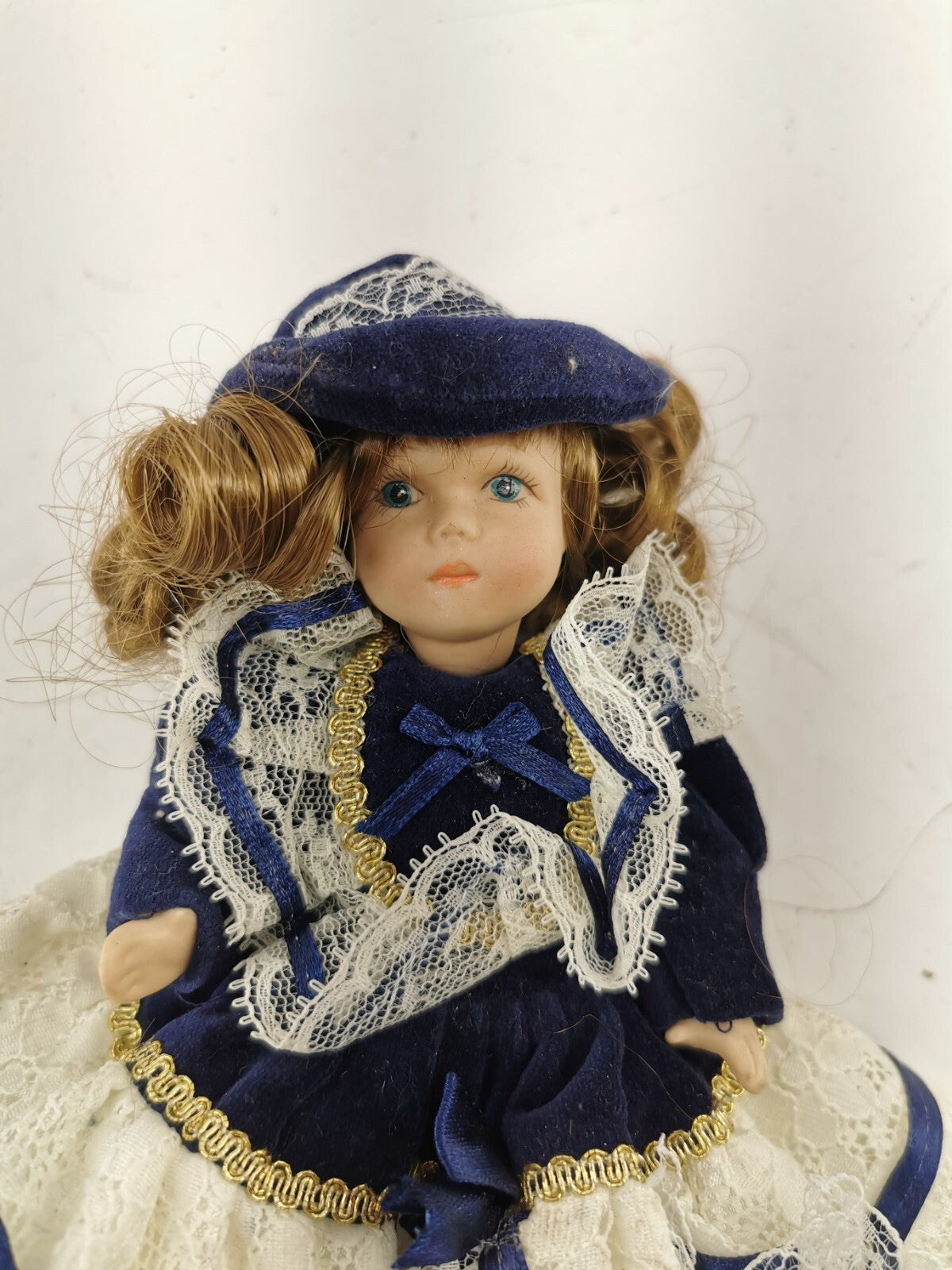 Porcelain dolls, Blue