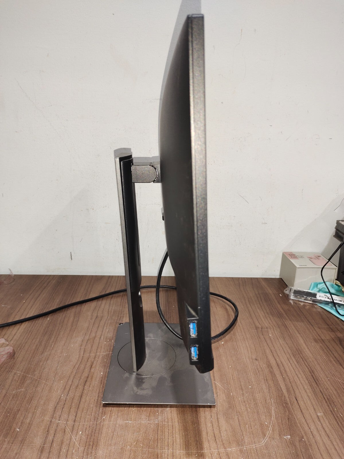 Dell P2219H 21.5in Full HD 1920 X 1080 LED LCD IPS Monitor