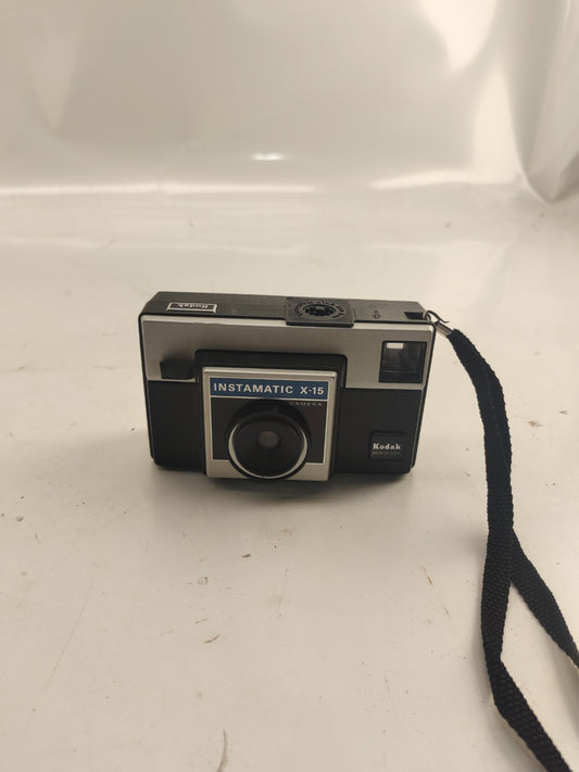 Kodak Instamatic X-15 Film Camera Vintage w/Hand Strap Black & Silver