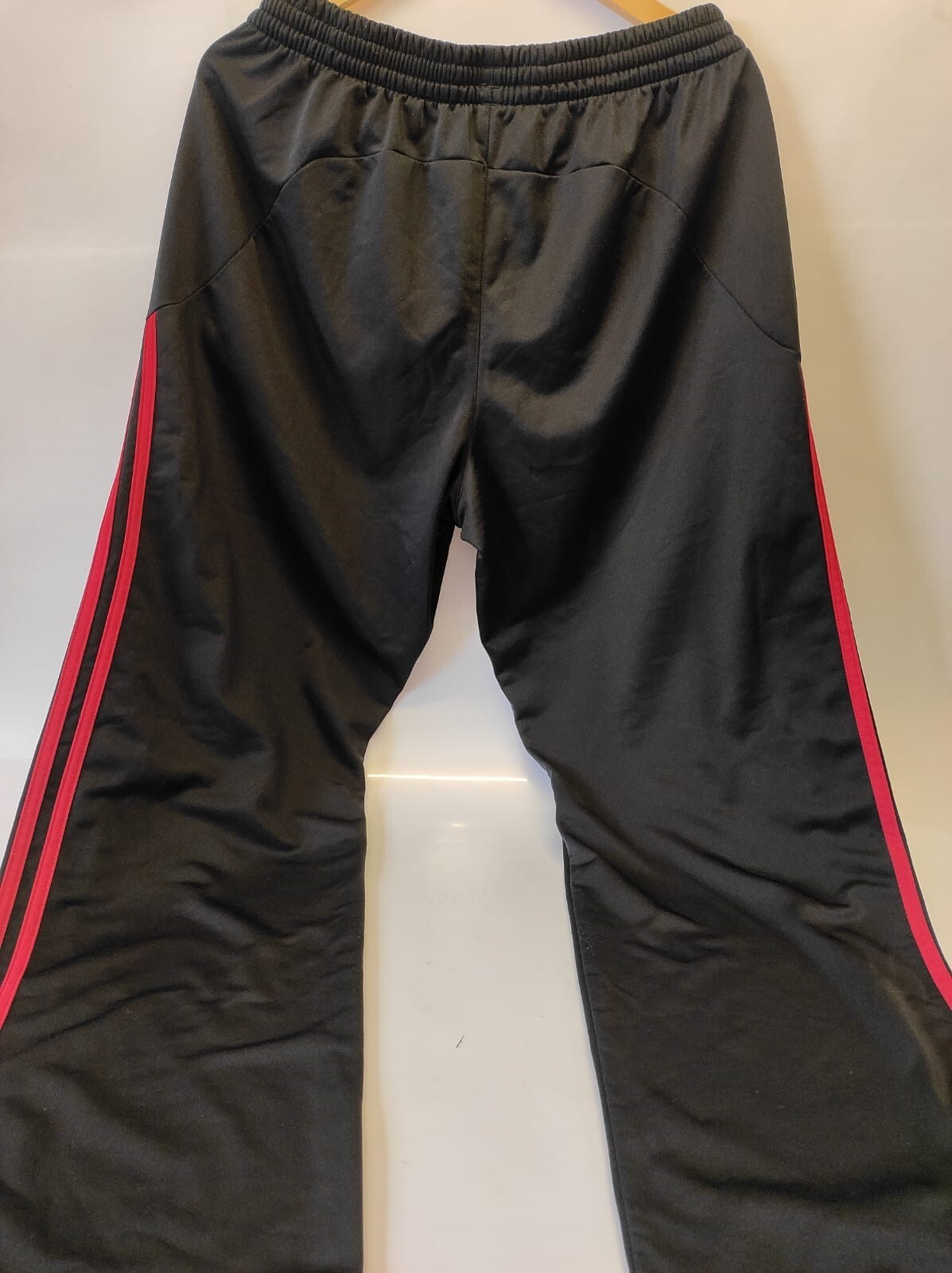 Adidas Jog pants Warm Ups L Black Red Stripes