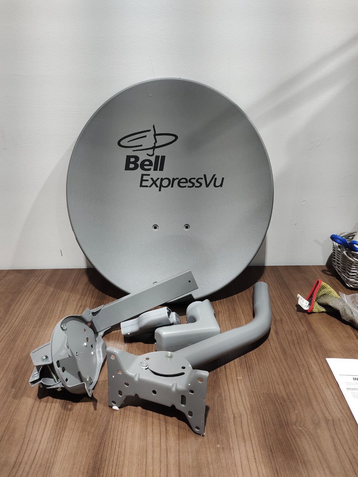 BELL EXPRESSVU 20" DISH NETWORK SATELLITE Dish