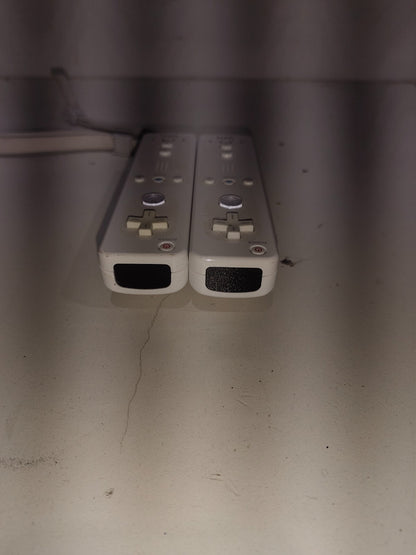 Official Nintendo Wii Remote White RVL-003 Lot Of 2 Controller