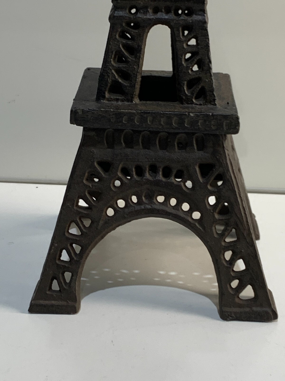 Cast Iron Eiffel Tower Candle Holder Home Garden Home Décor Accessories
