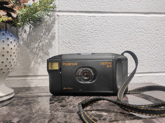 Vintage POLAROID Captiva SLR /QPS Auto Focus Camera F12-107 MM