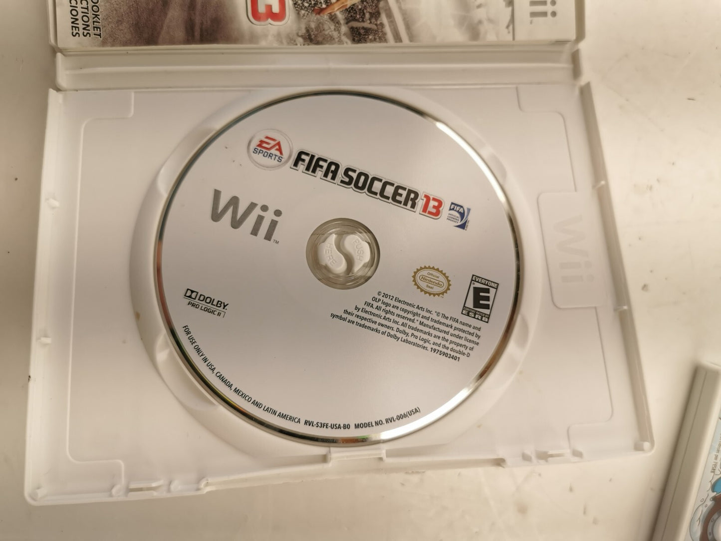 FIFA Soccer 13 (Nintendo Wii, 2012) Complete With Manual CIB!!