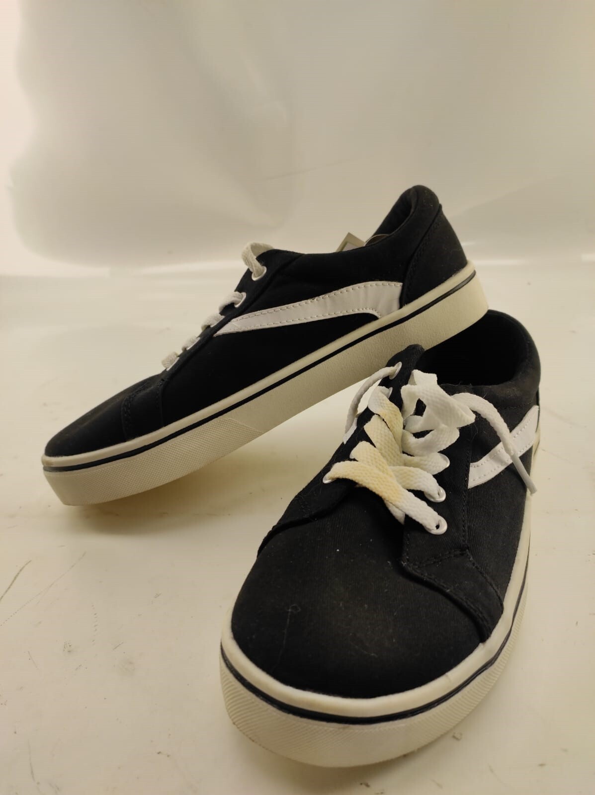 GEORGE Girls' Evelyn Sneakers - Black (Size US-5)