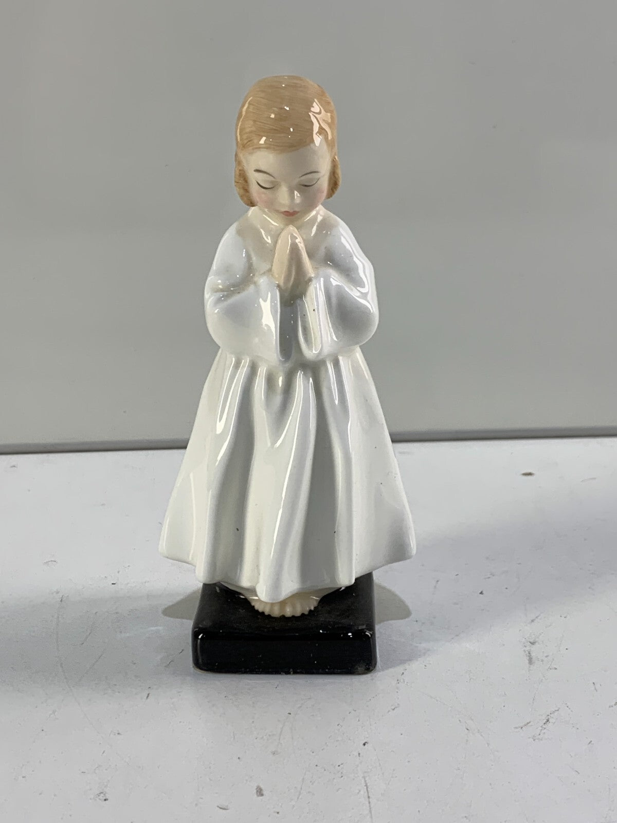 Vintage Royal Doulton Bedtime Girl Figurine Praying 1978 Bone China