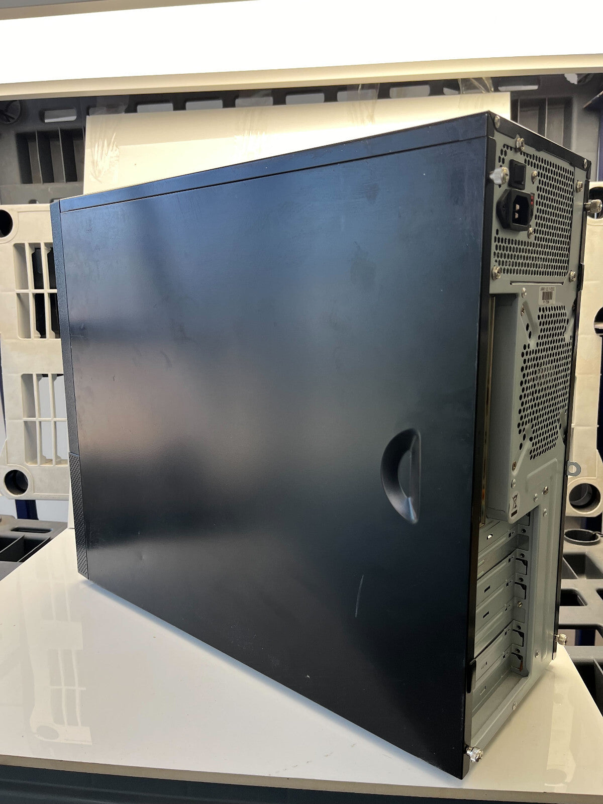 Custom Built PC AMD Phenom 9550 @ 2.20 GHz 4GB RAM 500GB HDD