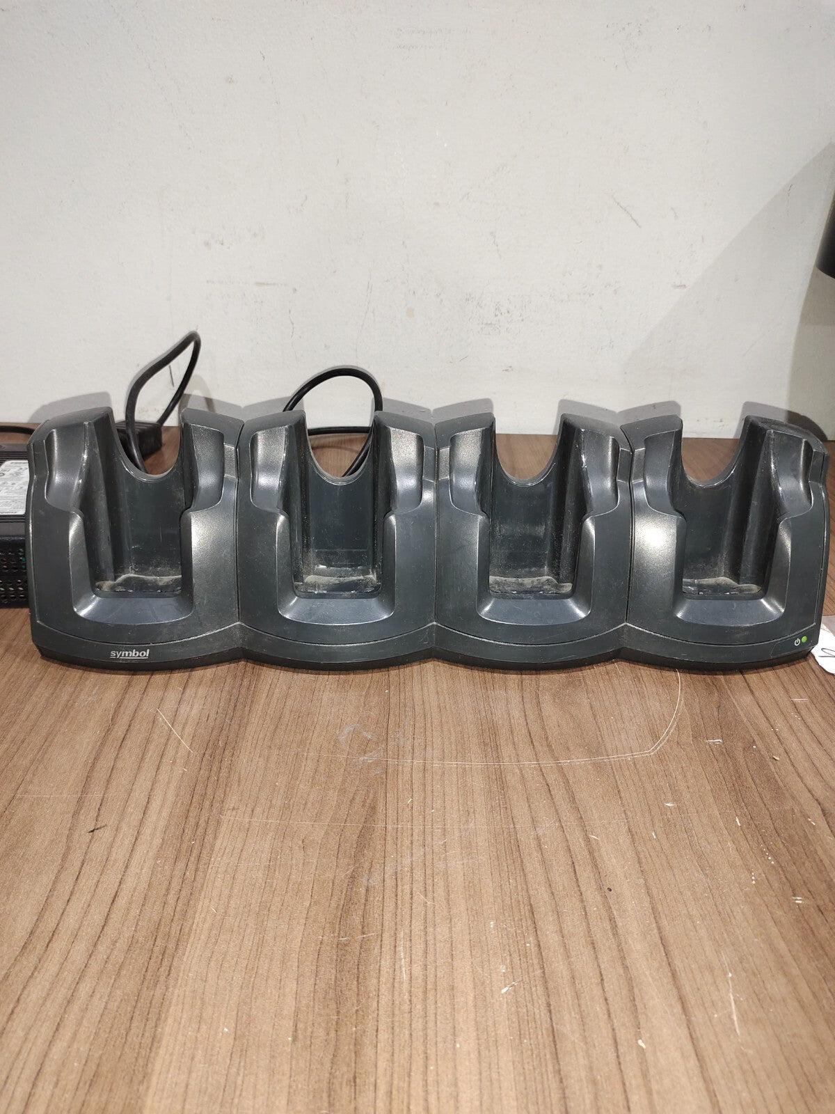 Symbol MC3000 / MC3090 / MC3190 / MC32N0 CHS3000-4000C 4 Slot Charger Cradle - 2