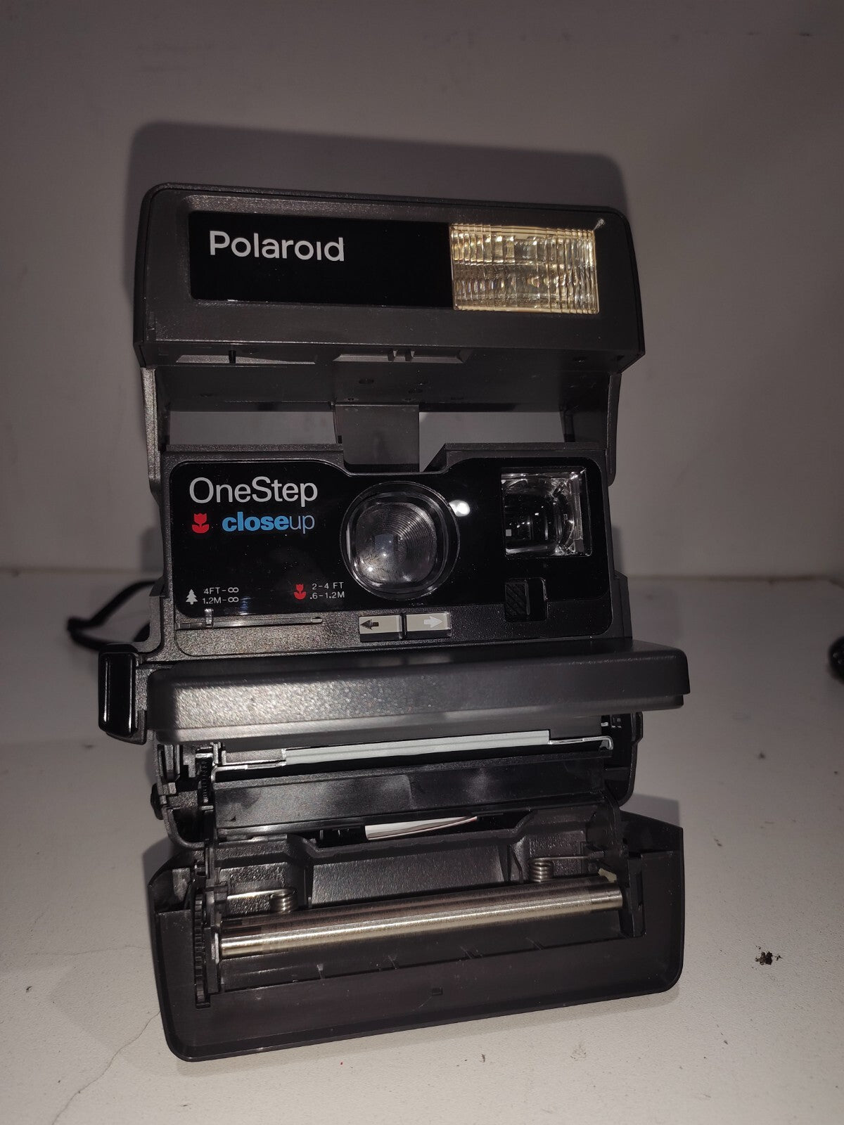 Vintage Polaroid One Step Close Up, 600 instant Film Camera - Made In UK