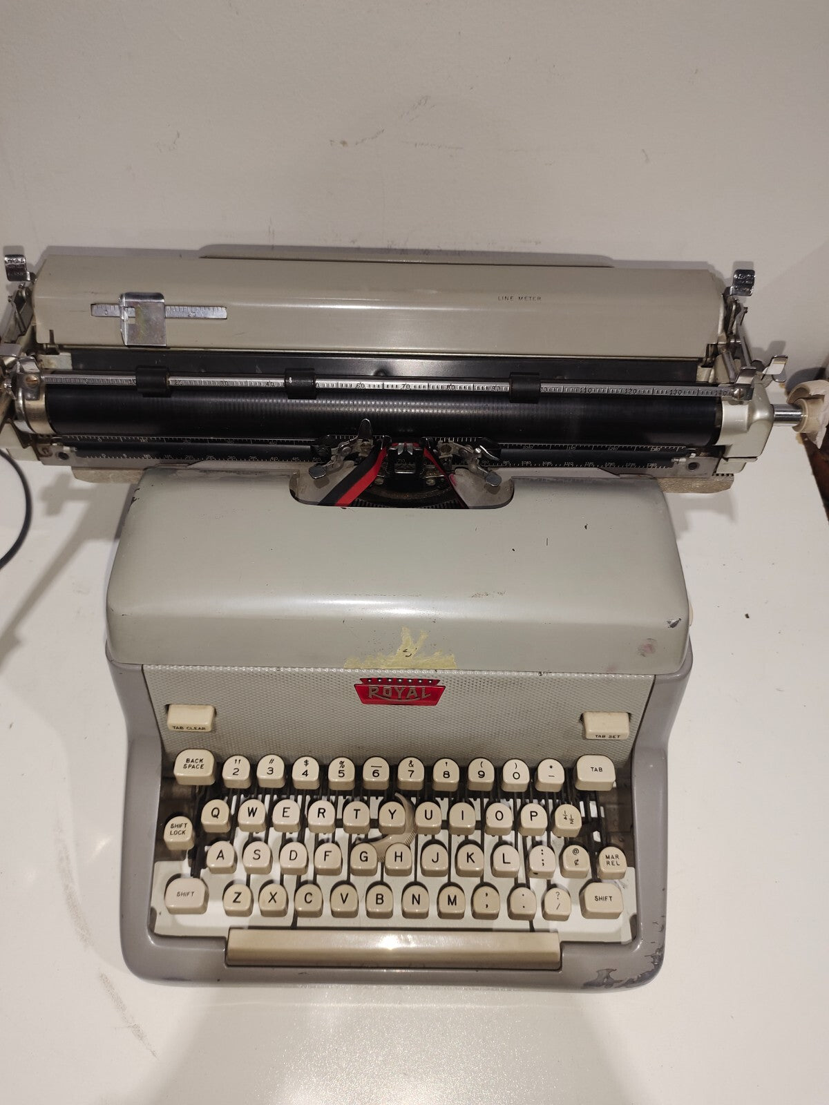 Royal Office Ambassador Mechanical typewriter Magic Margin