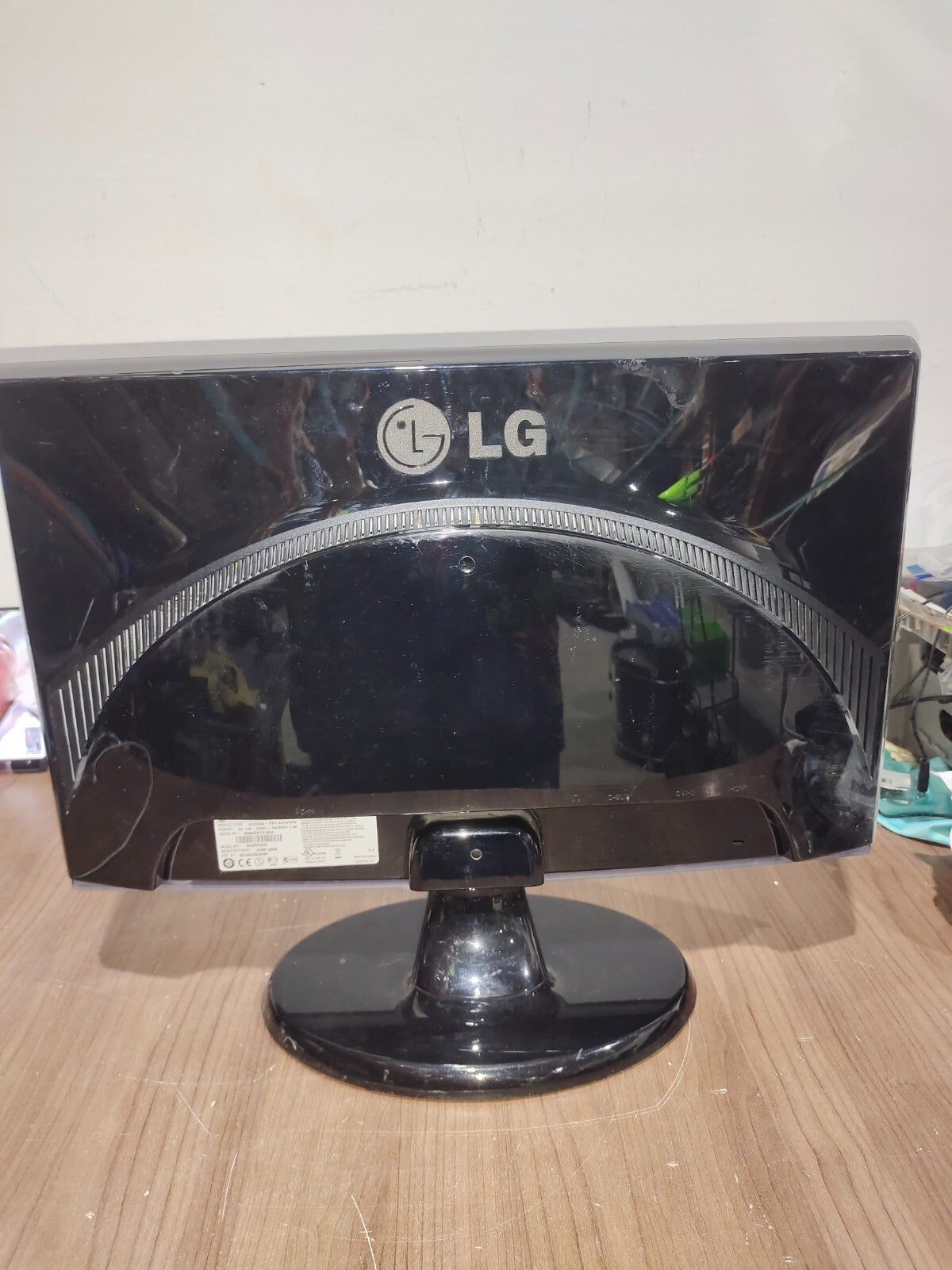 LG FLATRON W2253VQV 22" WIDESCREEN FULL HD LCD MONITOR