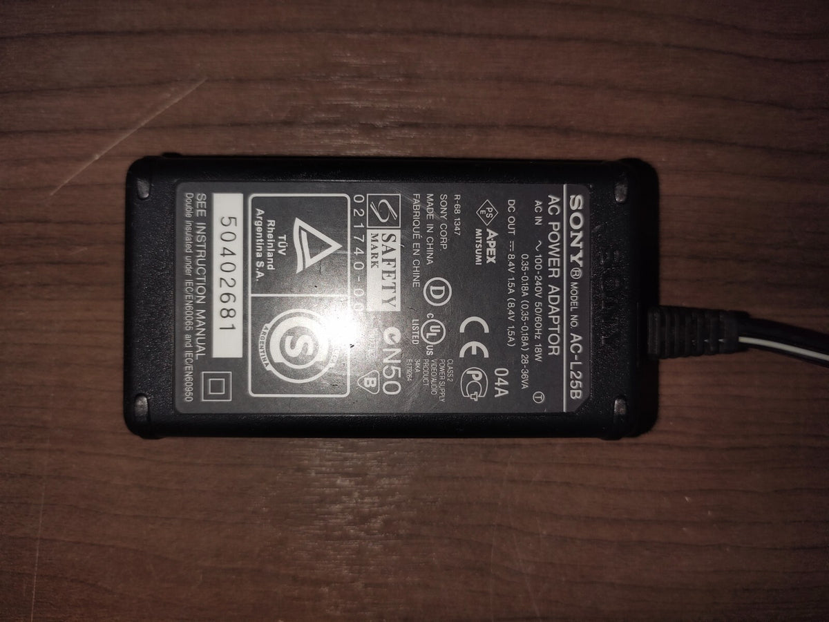 Sony HandyCam AC-L25B 8.4V 1.7A Power Supply Charger