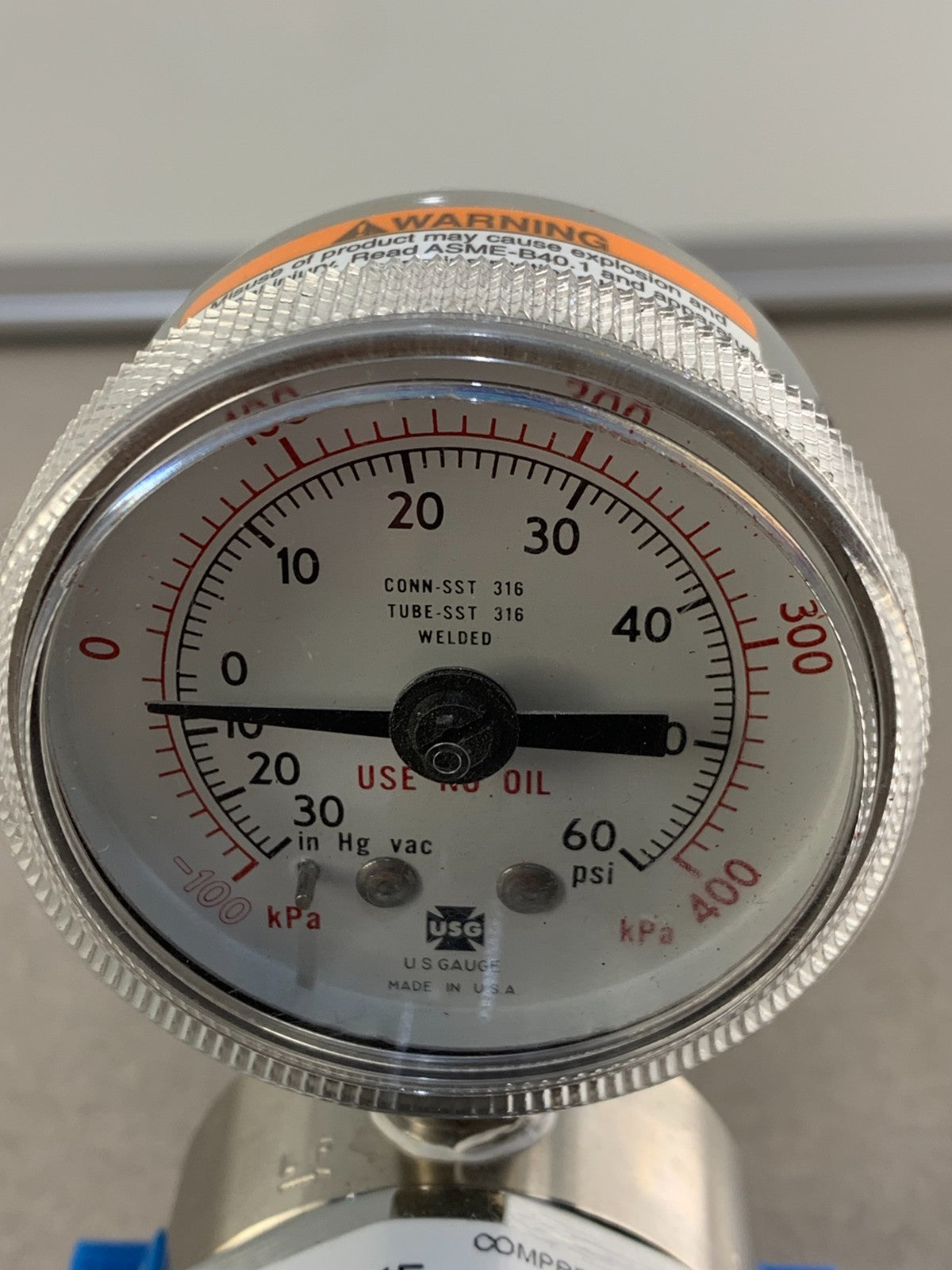 Victor SGL500‑40‑4F‑4F Regulator 0‑40PSIG 1/4" NPT SS 3000 PSI Inlet Clean Room