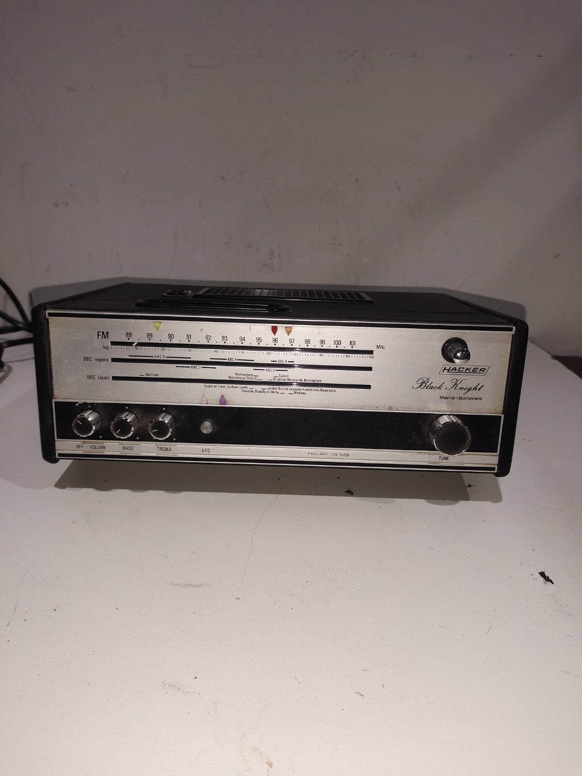 Hacker Black Knight Radio - Model - FM-RP74MB