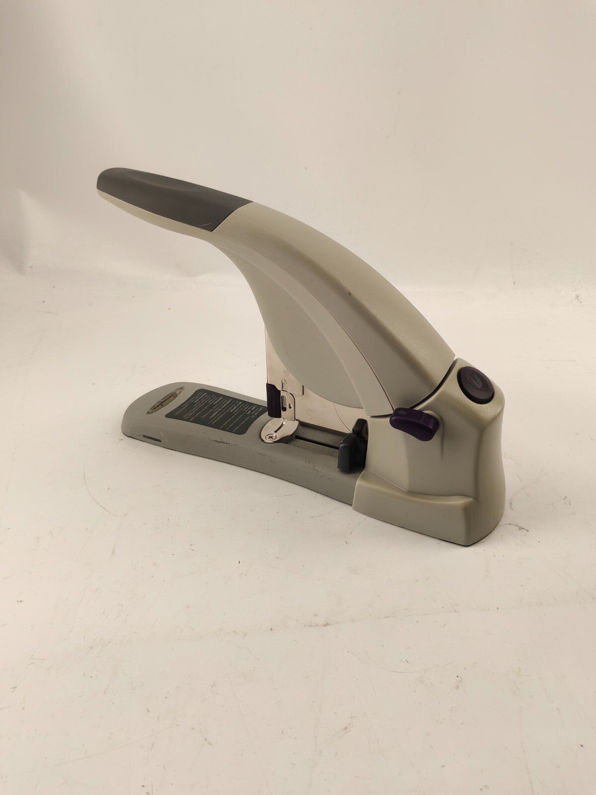 Swingline LightTouch Heavy-Duty Stapler