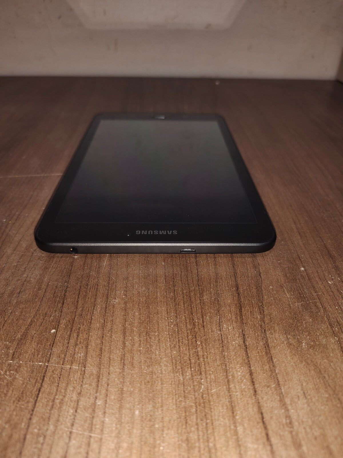 Samsung Galaxy Tab E SM-T377W 16 GB 8" Wi-Fi + 4G - Needs Reset
