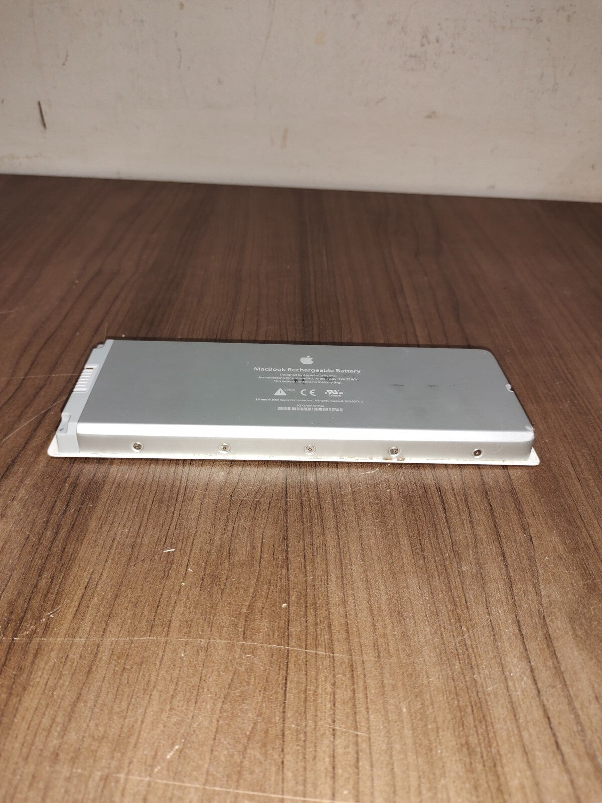 Apple MacBook Rechargeable Laptop Battery White MA561LL/A A1185