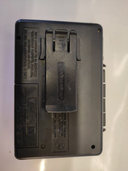 GE 3-5476C Cassette Tape Player Portable Personal AM/FM Radio Stereo