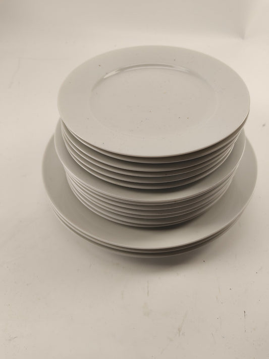 Set of 16 - Glass Plates in 3 Sizes