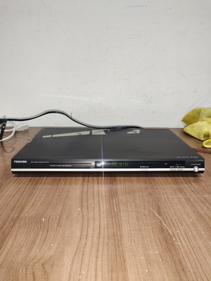 Toshiba SD-K770 Dolby Digital Multi-Zone Digital Cinema Progressive DVD Player