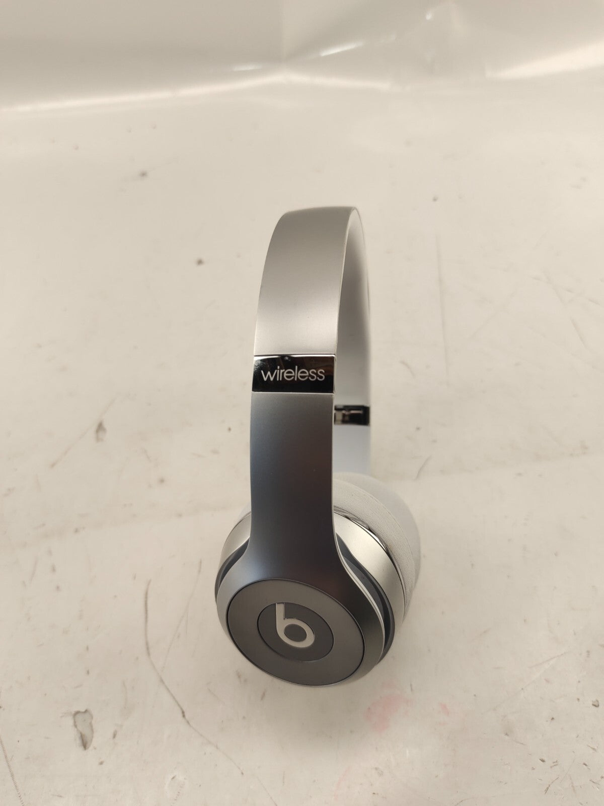 Beats Solo2 Wireless On-Ear Headphones White