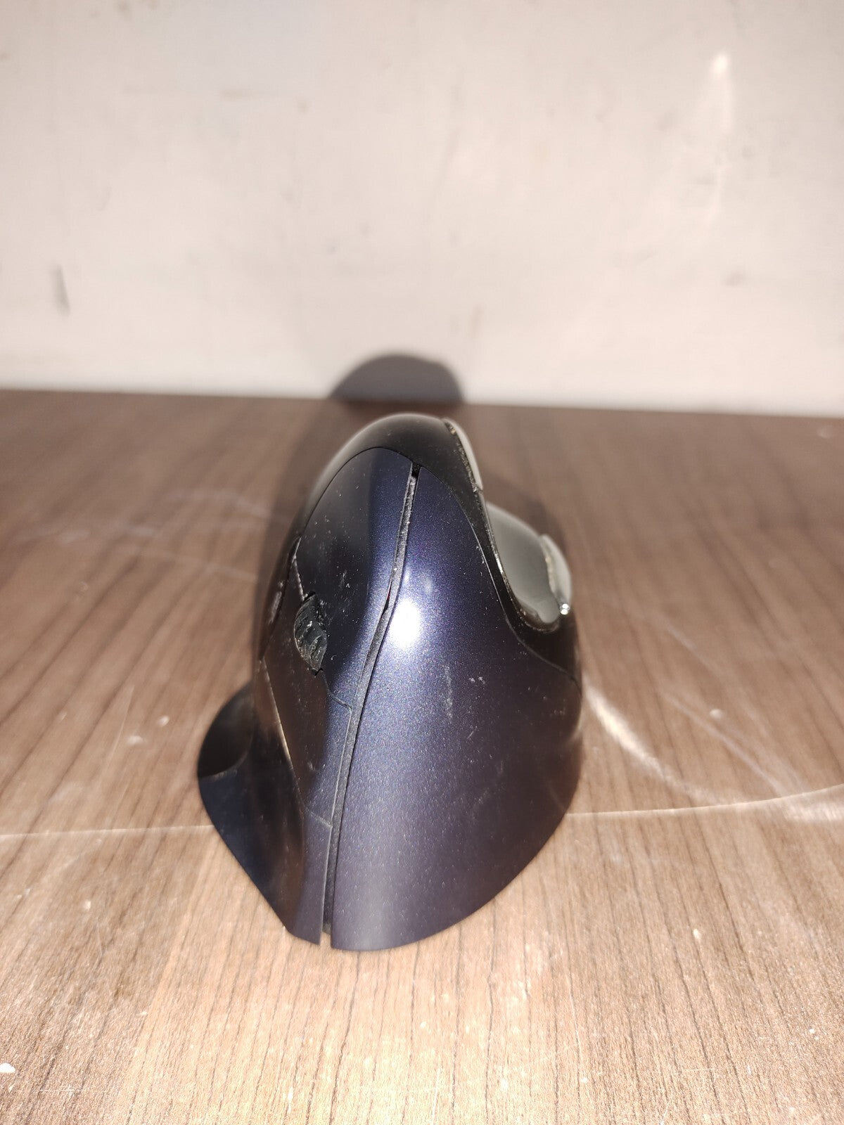 Evoluent Vertical Mouse - VMDSW Small Size, Right Hand Mouse, Wireless