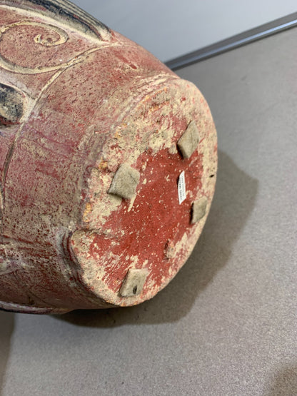 Beautiful early 20th Century pottery vase.